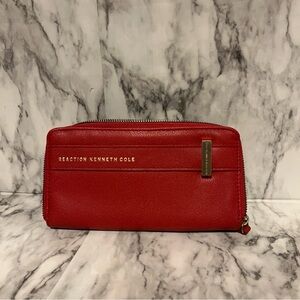 Kenneth Cole Reaction Wallet Red